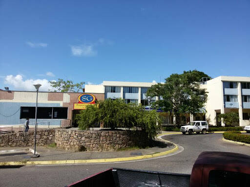 Banco Centro Comercial Guri